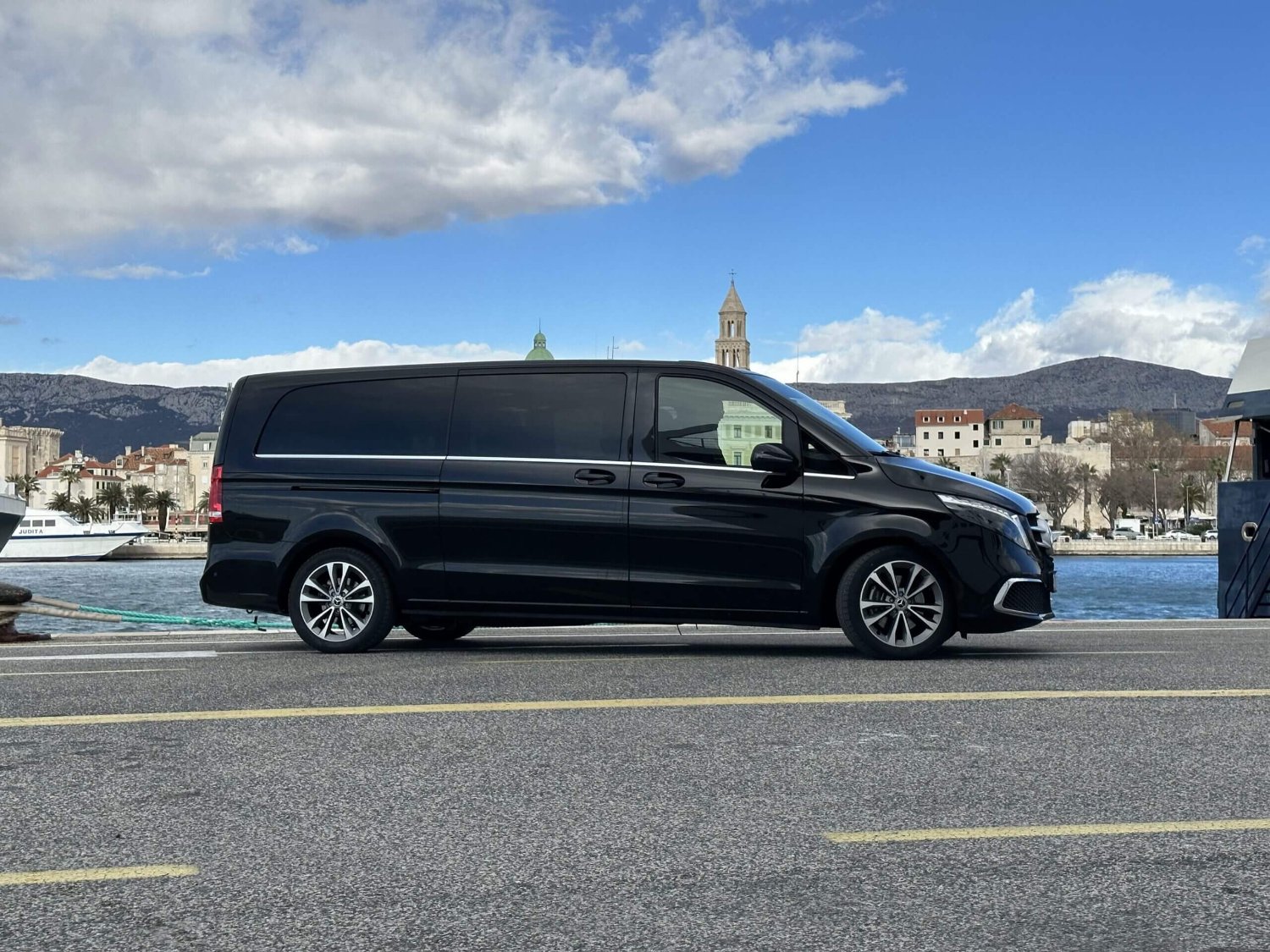 Mercedes-Benz V-Class 250d at the Split harbour